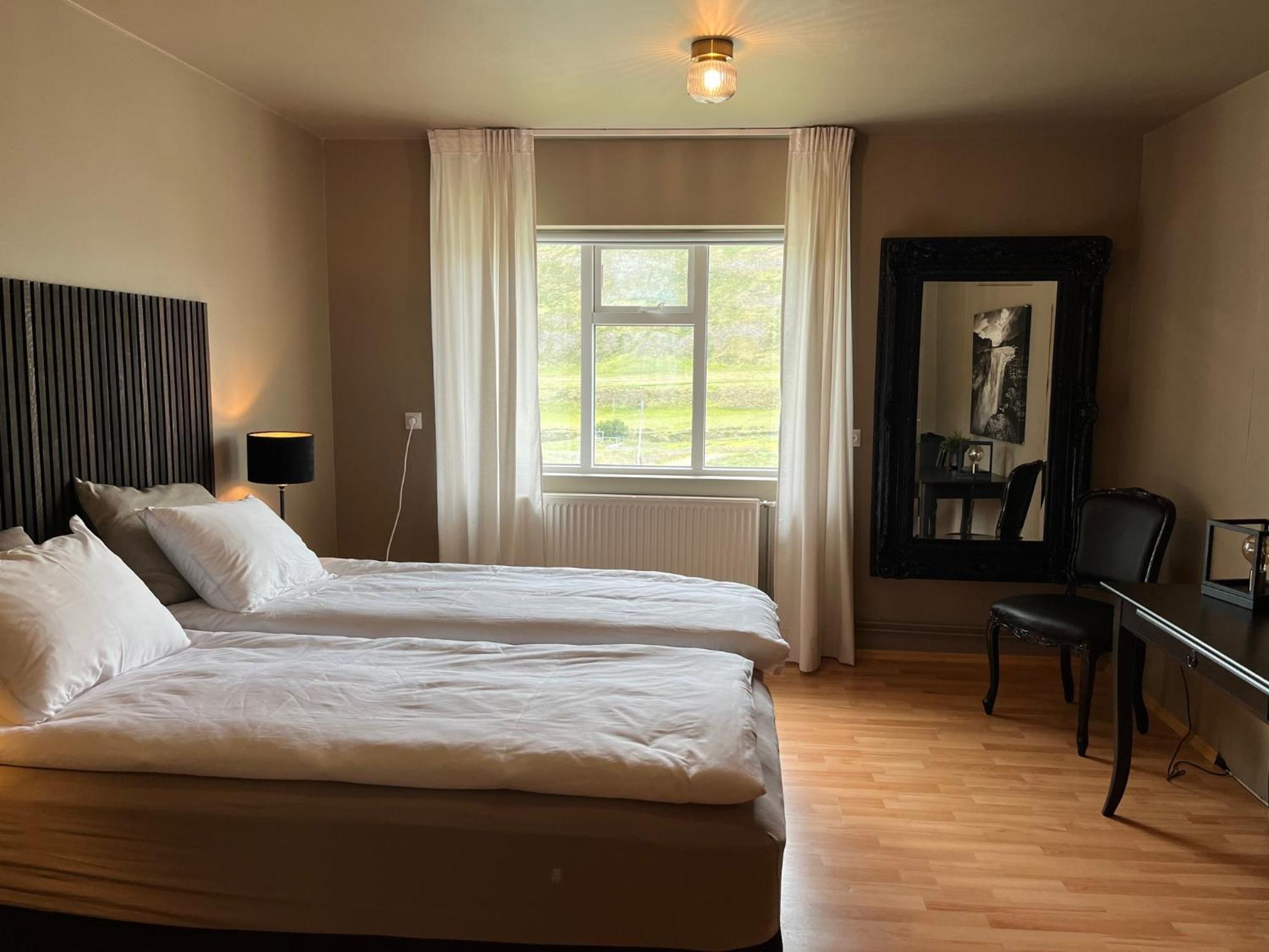 Joekla Guesthouse Skjoldolfsstathir ภายนอก รูปภาพ